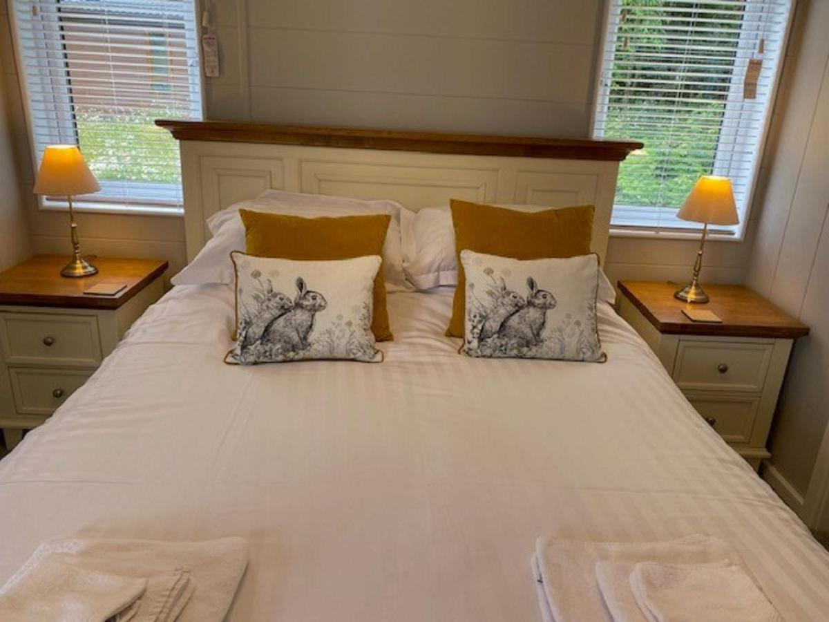 Hollicarrs - Sunflower Lodge York Bagian luar foto